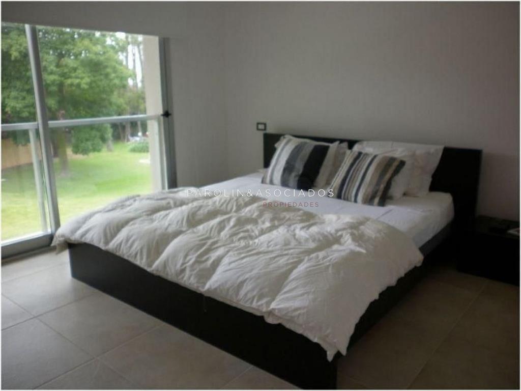 Casa e venta de 4 dormitorios en San Rafael, del
