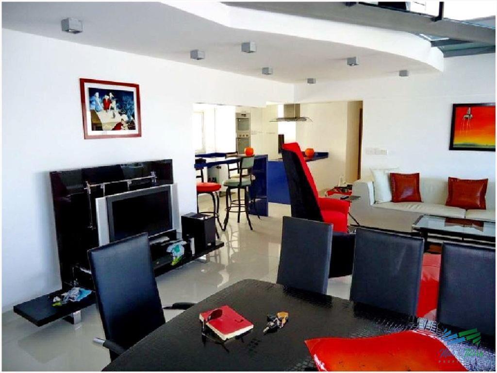 Apartamento en Brava, 3 dormitorios *