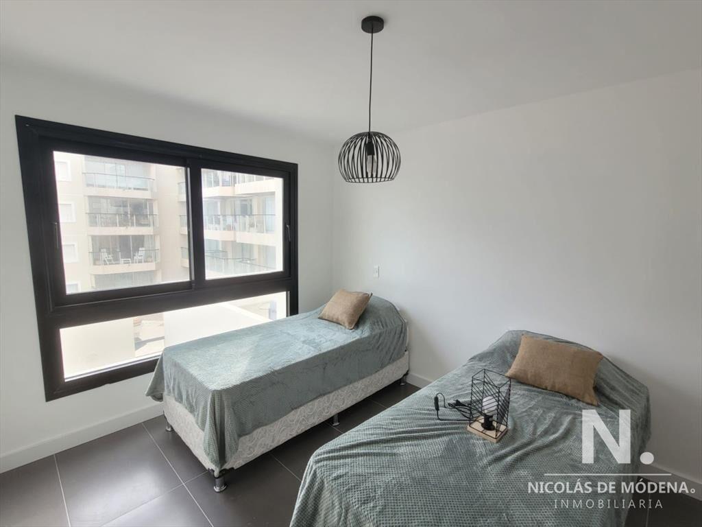 Apartamento en Venta, a estrenar, Primera fila Playa Brava