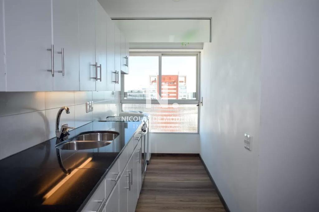 Departamento de 3 dormitorios + dep. en venta en