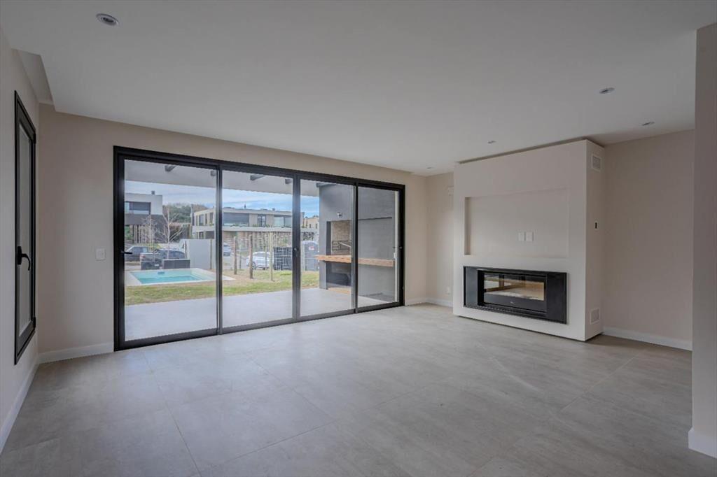 VENTA CASA PH 4 DORMITORIOS EN BARRIO PARQUES 2