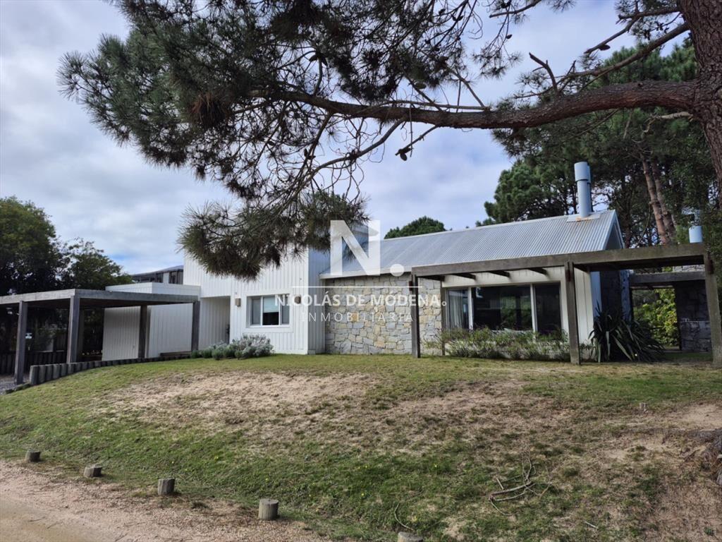 Casa en venta de 4 dormitorios en Jose Ignacio