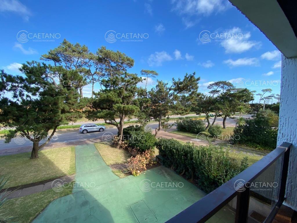 VENTA APARTAMENTO 3 DORMITORIOS , 2 BAÑOS , Y