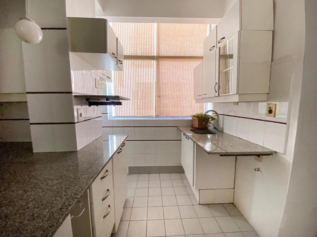 Venta Apartamento tres Dormitorios dos Baños con Renta en C