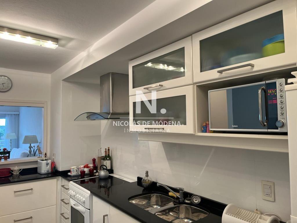 Vende apartamento de 3 dormitorios en Mansa, del
