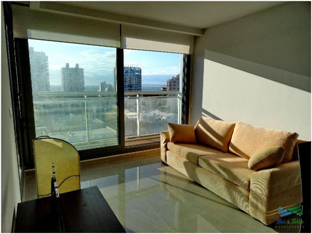 Alquilo apartametno dormitorio y medio con buenos servicios