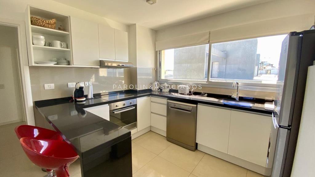 Apartamento de 3 dormitorios en venta en edificio Blue Mari