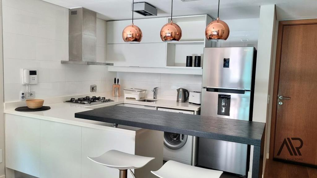 Venta De Amplio Apartamento 1 Dormitorios + Garaje Y Box...