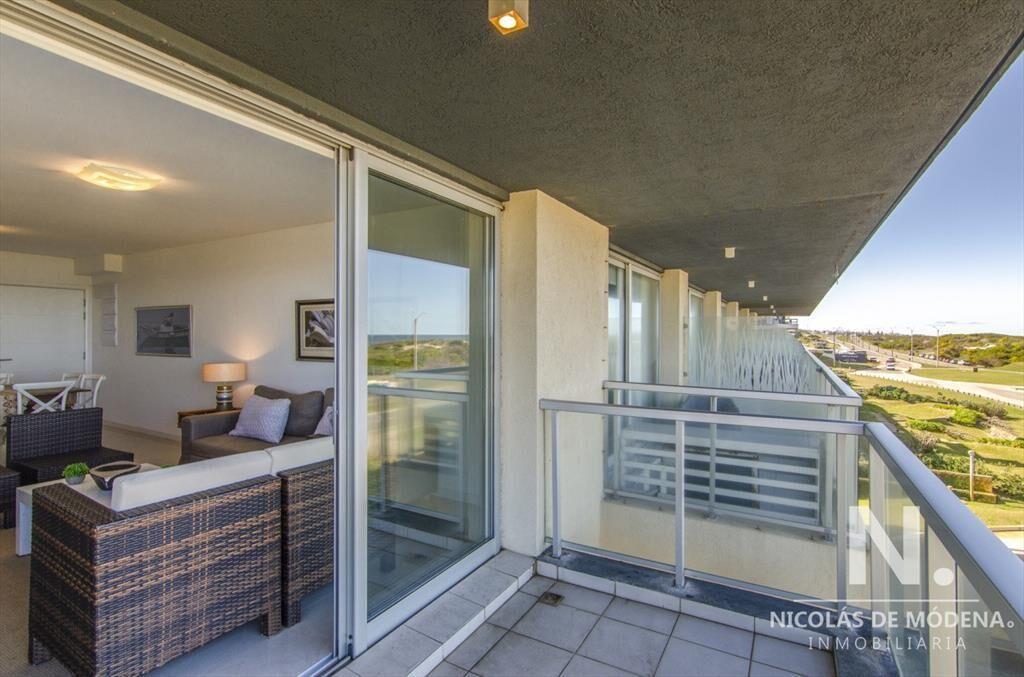 Apartamento Tres Dormitorios en Playa Brava Punta del Este