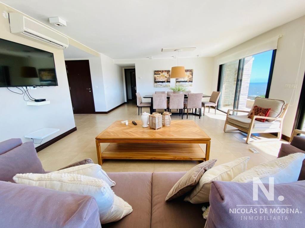 Departamento en venta de 3 dormitorios y dependencia en Man