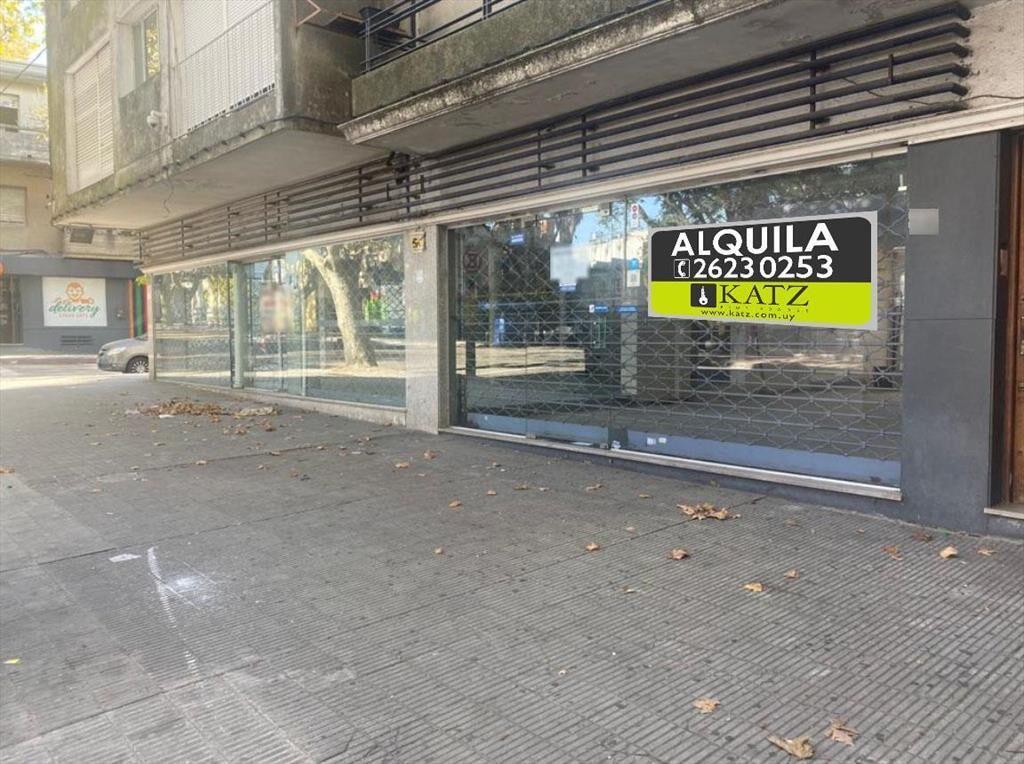 Rivera casi Pedro Bustamante. Prox al WTC y Mdeo Shopping
