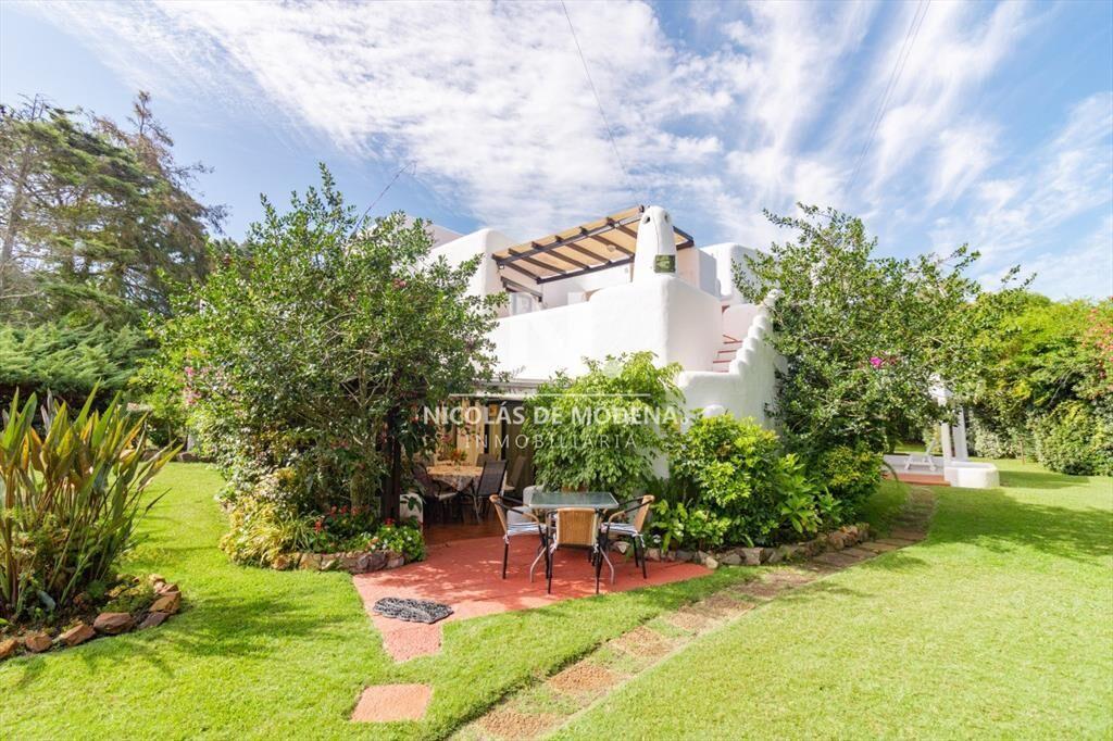 En venta casa de 3 habitaciones en Solanas, Punta