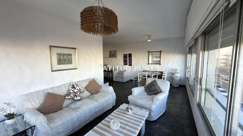 Apartamento 2 dormitorios. Península