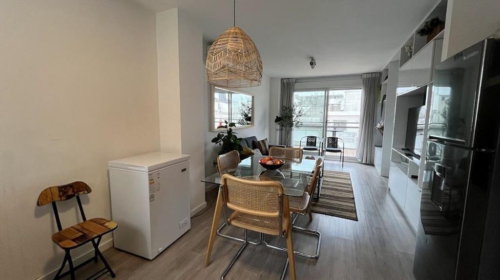 Venta de apartamento de 2 dormitorios en el centro con terr