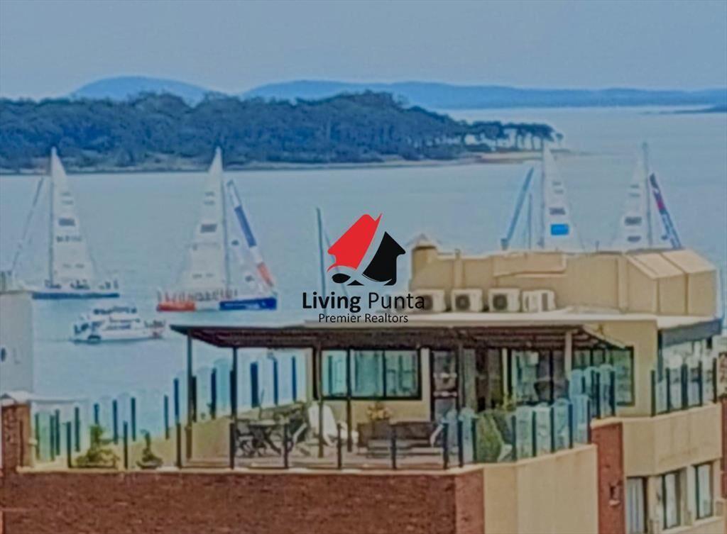 Hermosa vista y sol en punta del este