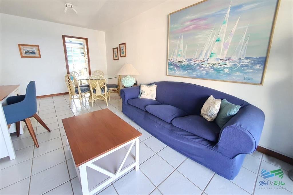 APARTAMENTO FRENTE AL MAR, EN VENTA. CON TERRAZA PRIVADA, E