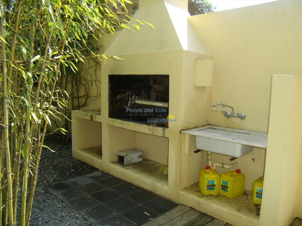 Casa en Venta de 4 dormitorios en RincÃ³n del ,