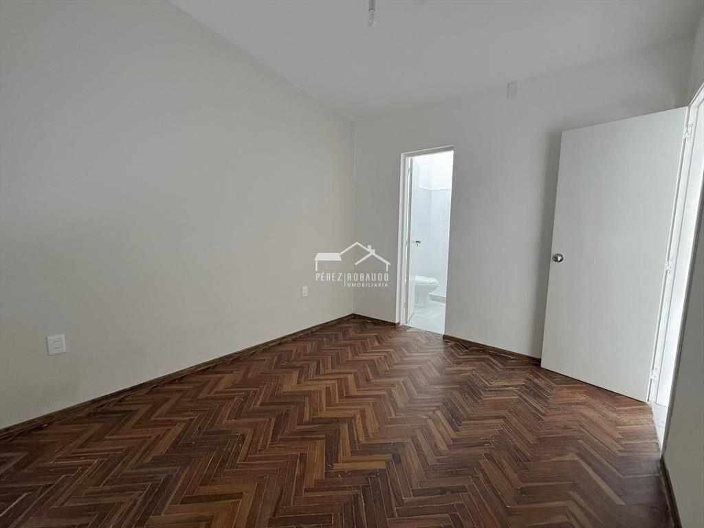 Venta apartamento de 1 dormitorio, planta baja- Carrasco No