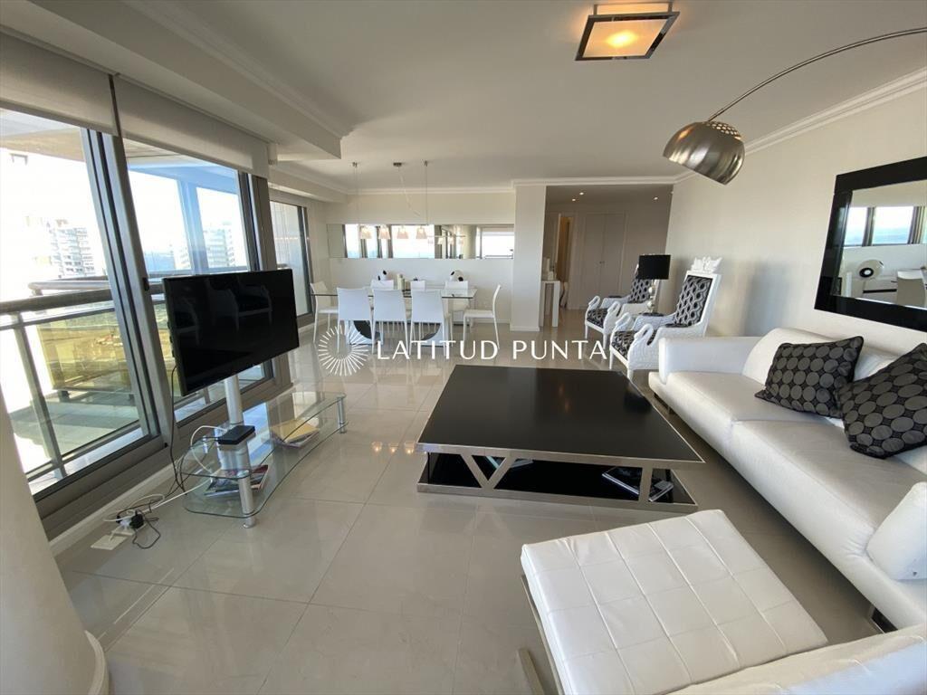 Apartamento en Imperiale, 3 suites más