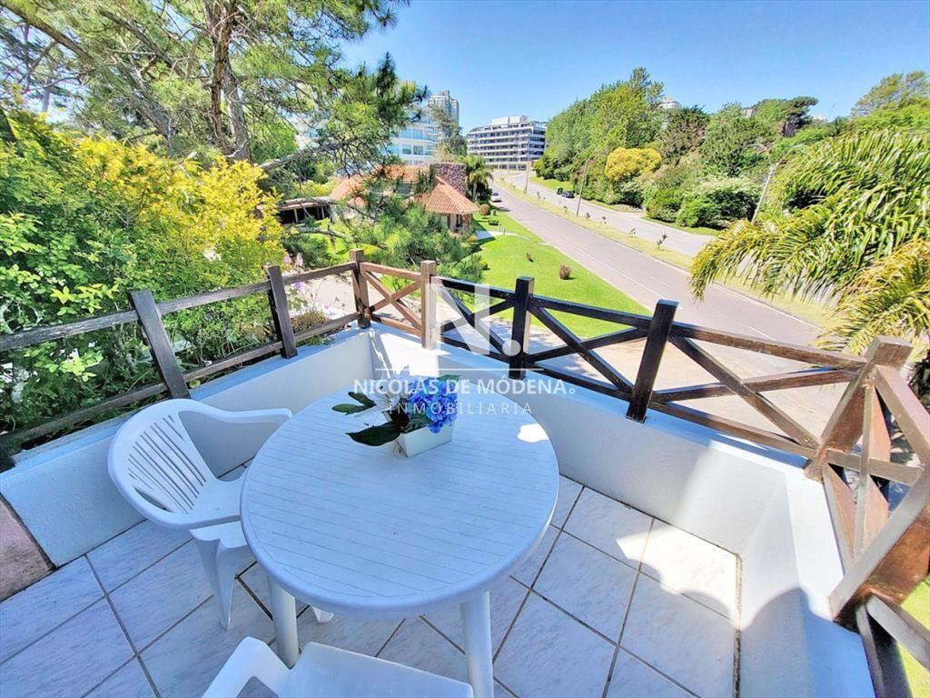 VENTA - Apartamento en Playa Mansa a pasos del