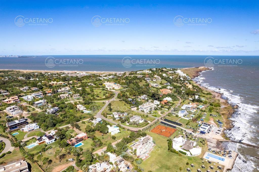 Venta terreno en Punta Ballena -