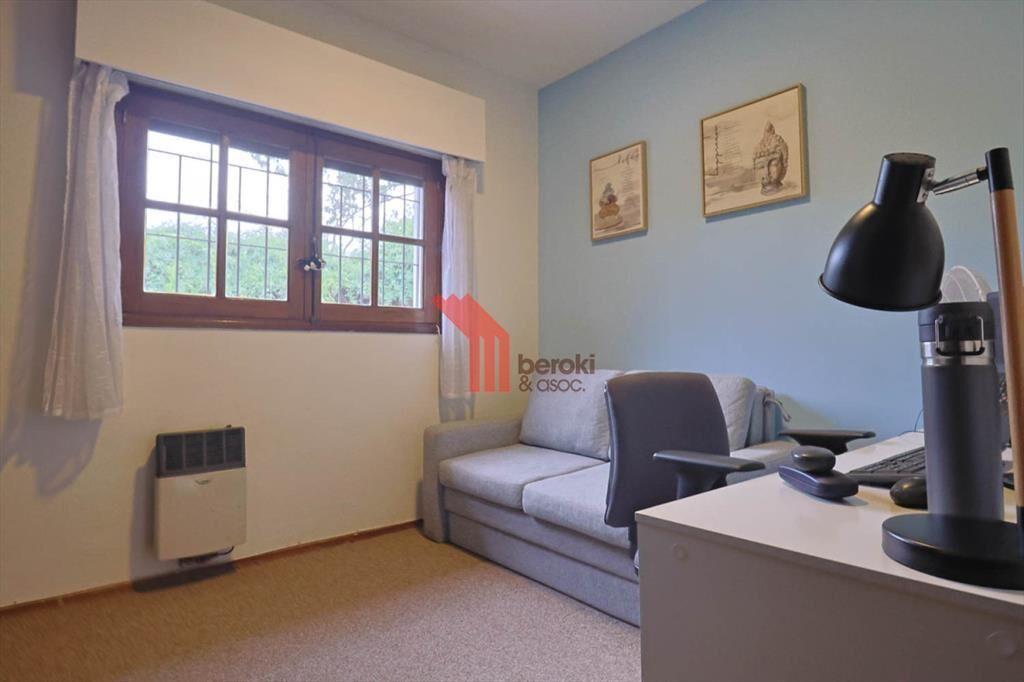 Venta casa de 3 dormitorios y altillo en Carrasco