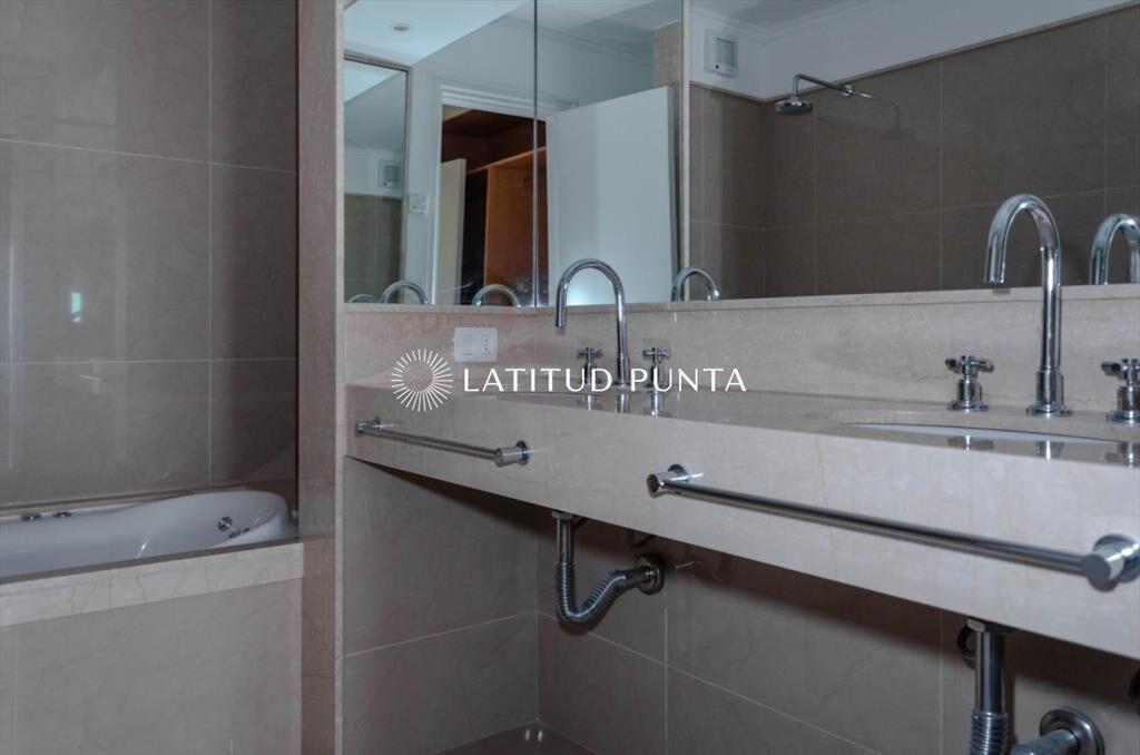 Apartamento en venta Playa Mansa