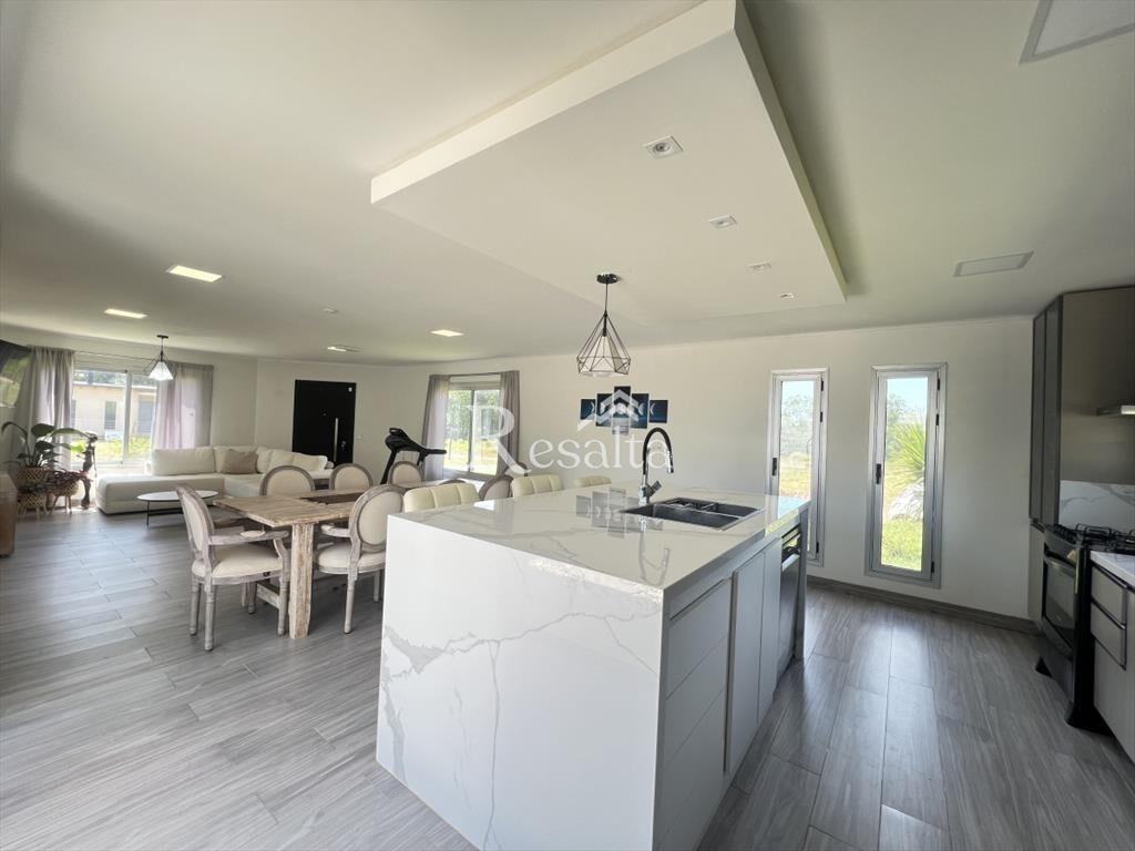 Venta Casa Barrio Privado Chacra Pinares