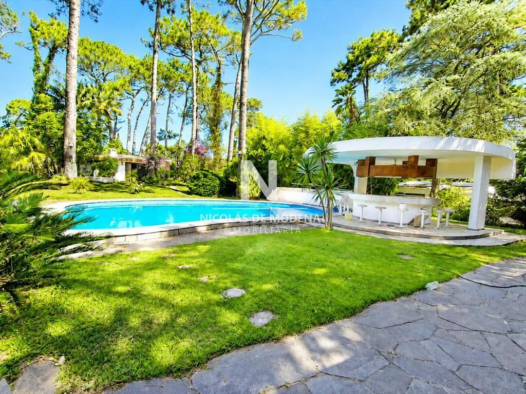 Espectacular chalet en zona residencial proximo a