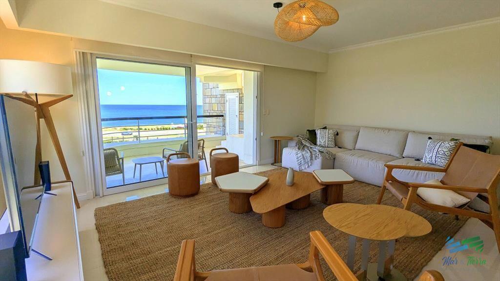 Venta de Apartamento 4 DORMITORIOS con vista al