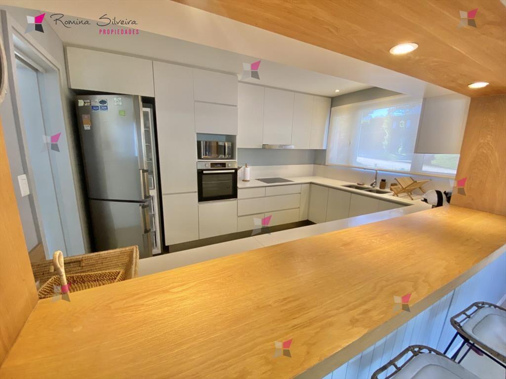 VENTA DE CASA 5 DORMITORIOS PINAR DEL FARO