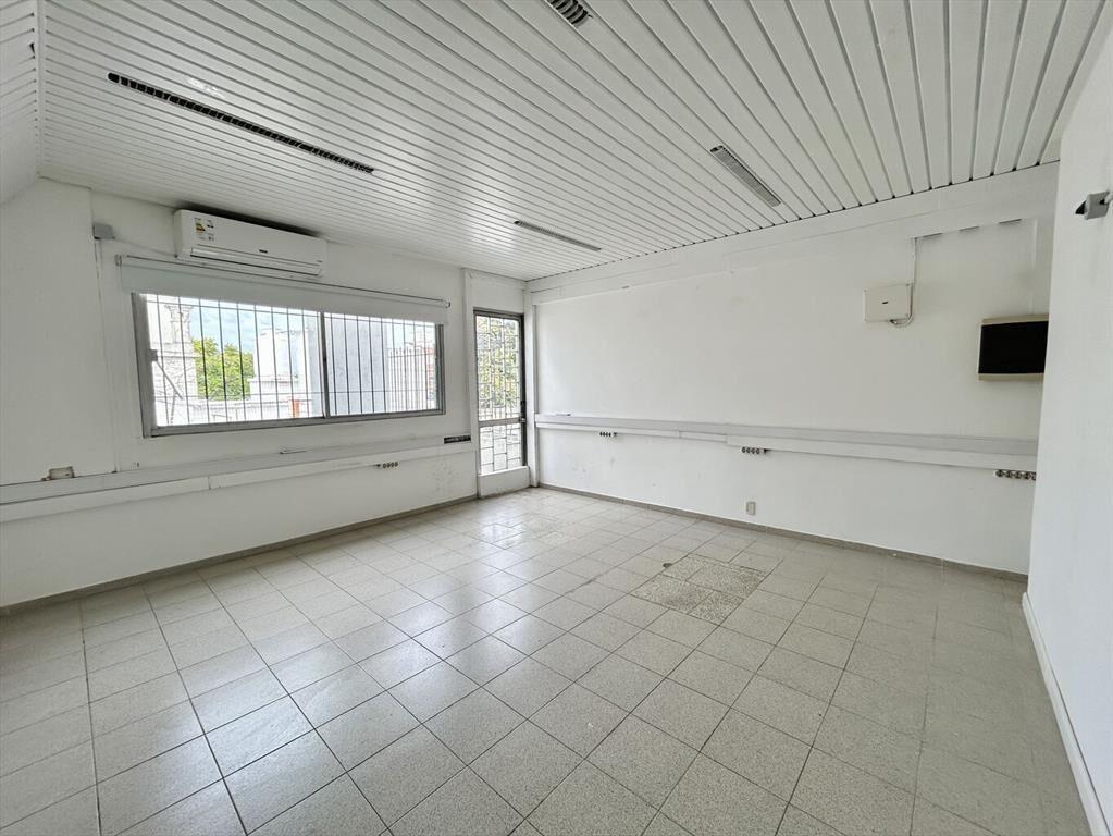 Alquiler local comercial y oficinas – Padrón único – Bv. Ar