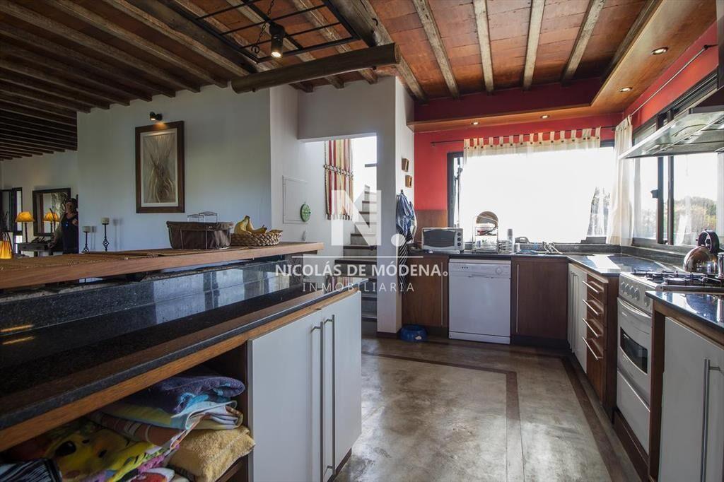 Casa con piscina y gran terreno