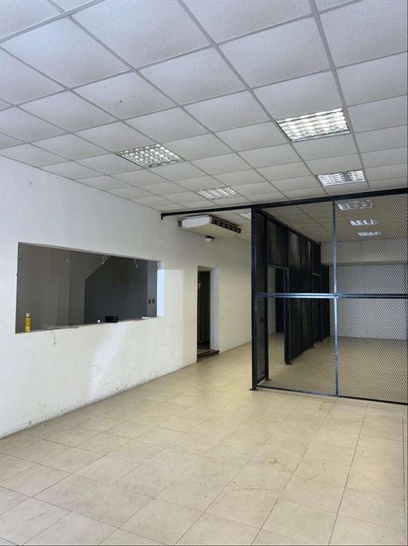 LOCAL COMERCIAL CON 520 MTS CUADRADOS EN 2 NIVELES Alquiler