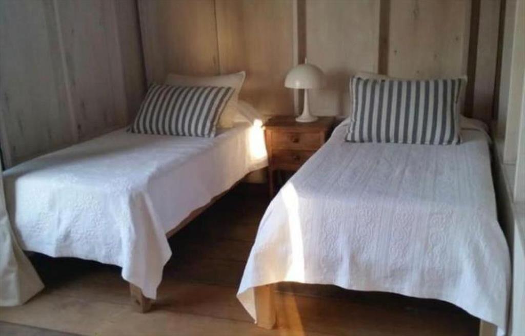 CASA EN VENTA DE 4 DORMITORIOS EN LA BARRA