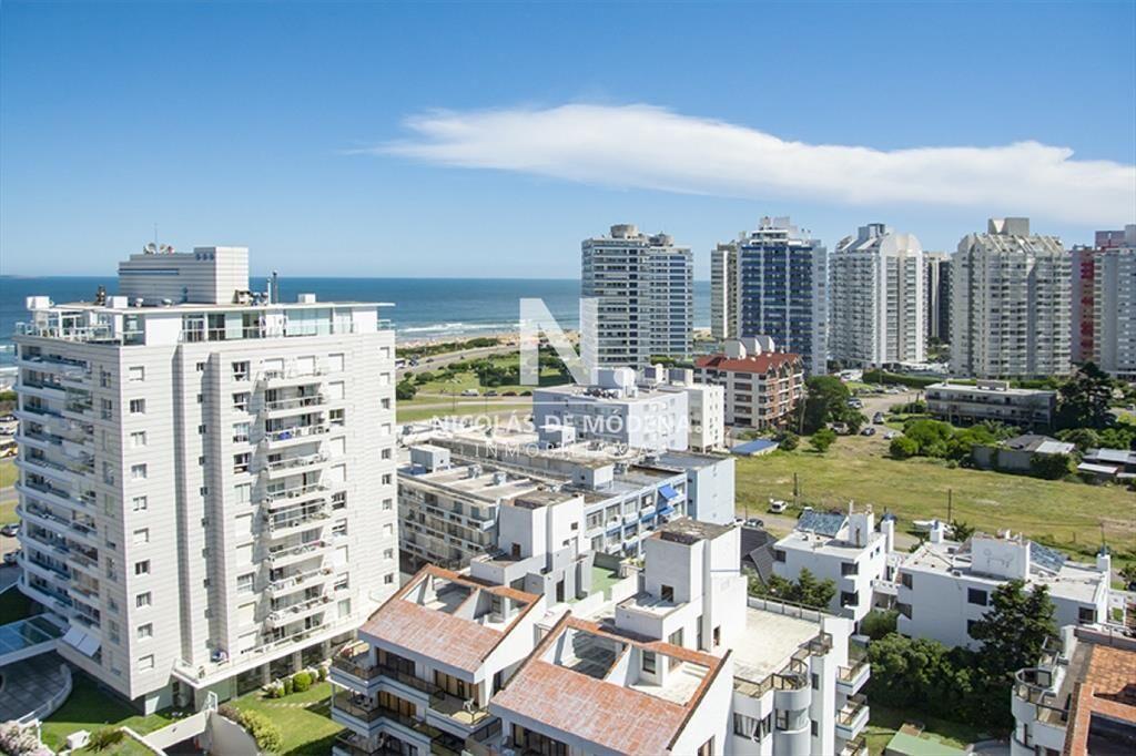Apartamento en Venta de 3 dormitorios en Playa ,