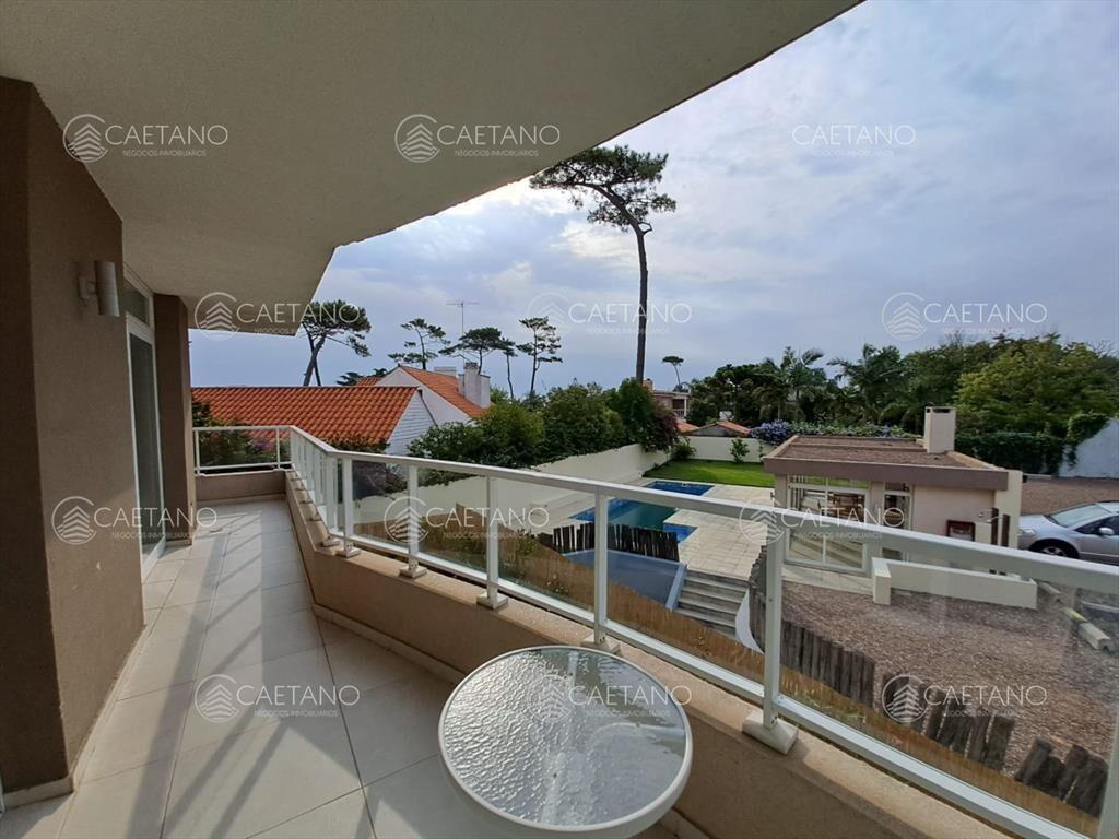 Departamento de 1 dormitorio en venta a metros del mar. Tan