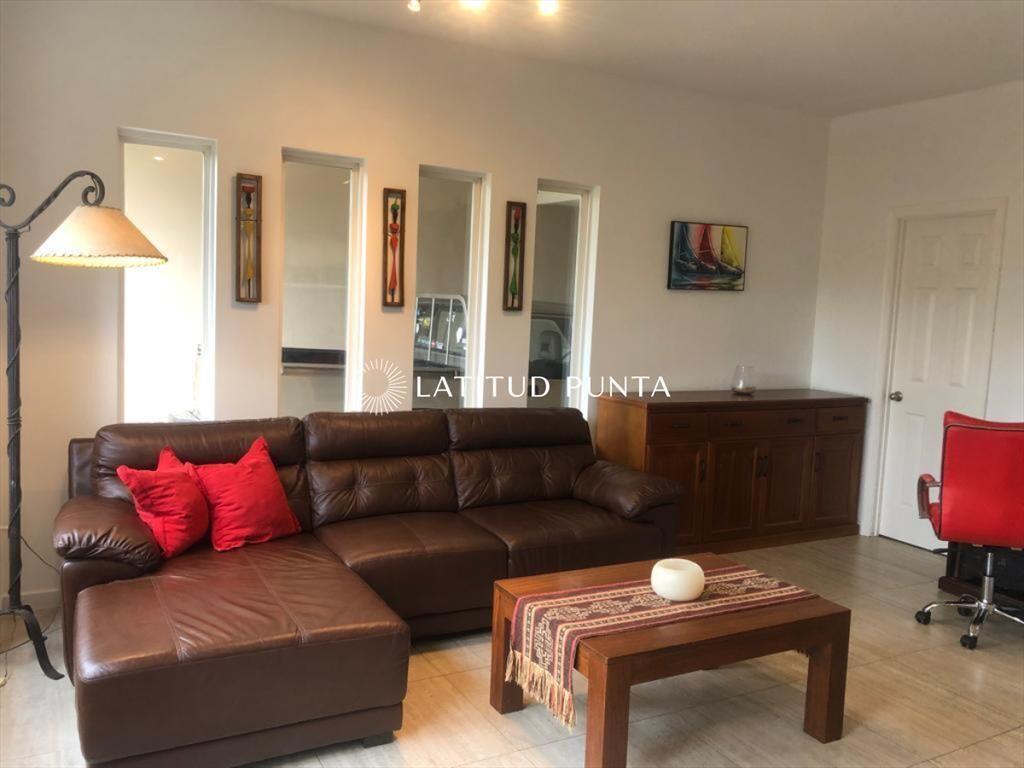 Rincon del Indio, casa en alquiler con piscina