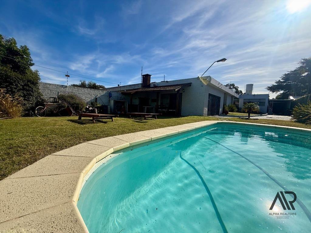 Casa en venta de 3 dormitorios c/ cochera en Carrasco