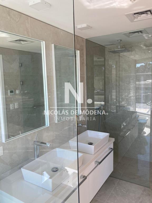 Departamento de 2 dormitorios en venta frente al