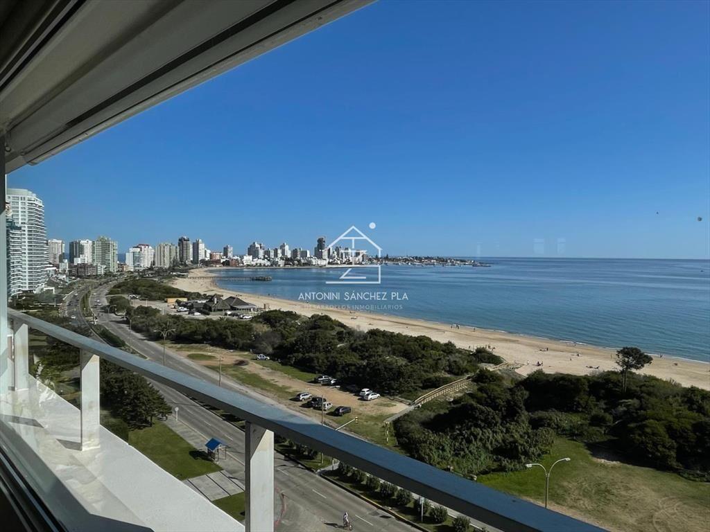 apartamento en primera linea de playa mansa