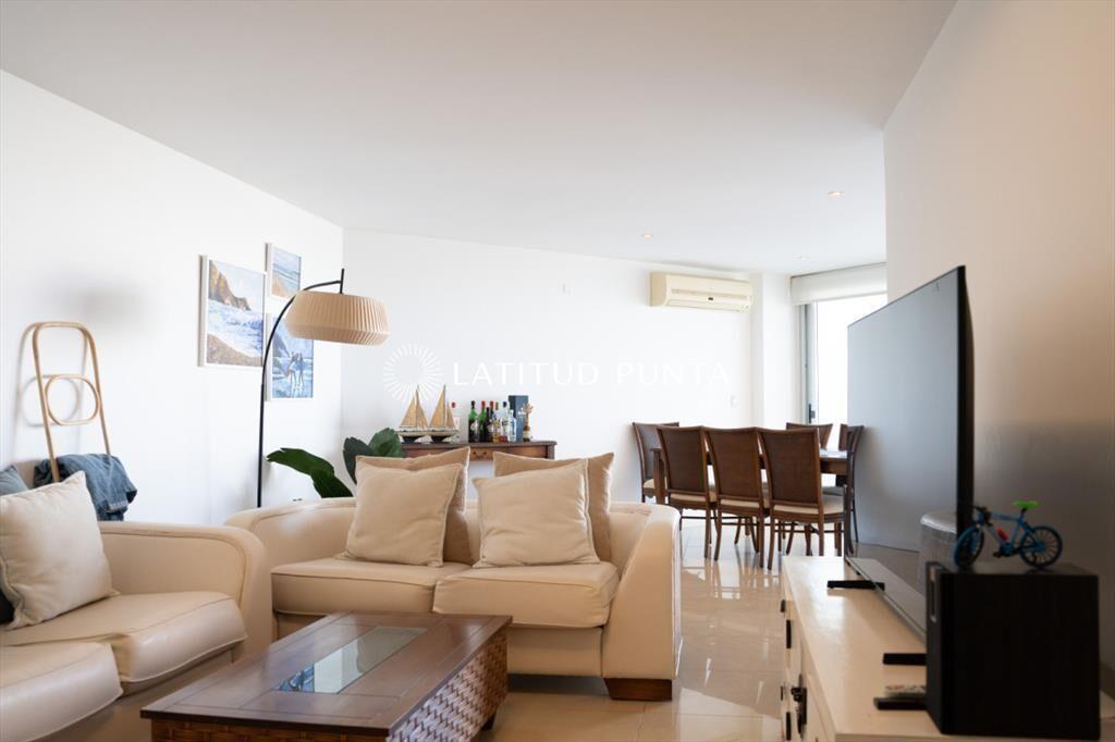 Apartamento en Brava, 3 dormitorios más