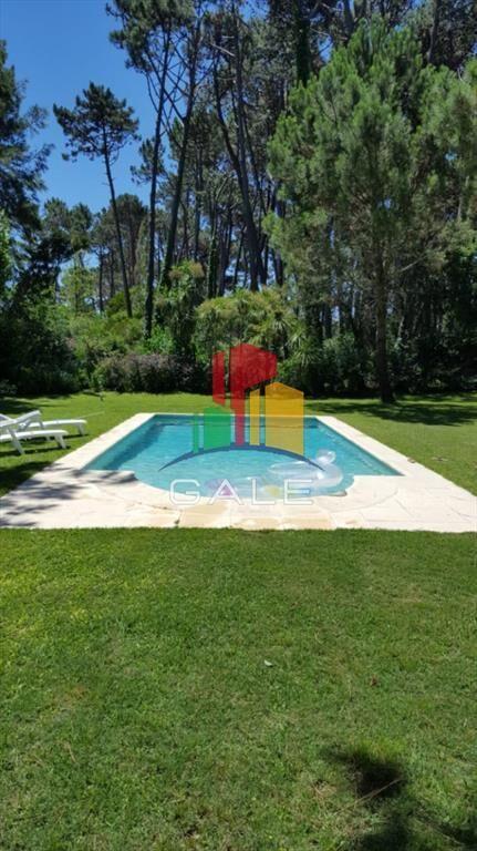 Excelente casa en alquiler en zona residencial!!! Consulte!