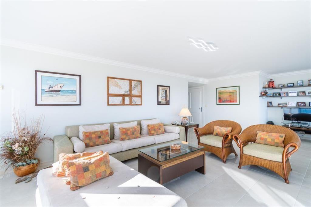 Apartamento frente al Mar - Tres Dormitorio Suite con Vista
