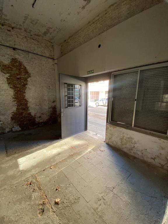 VENDO/ALQUILO local COMERCIAL, EN EXCELENTE UBICACION, AGUA