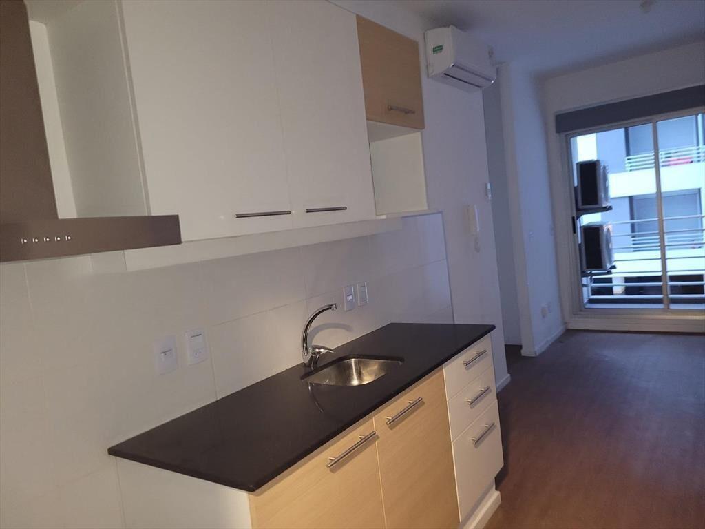Apto nuevo, de 1 dorm, con cocchera, en moderno edificio, G