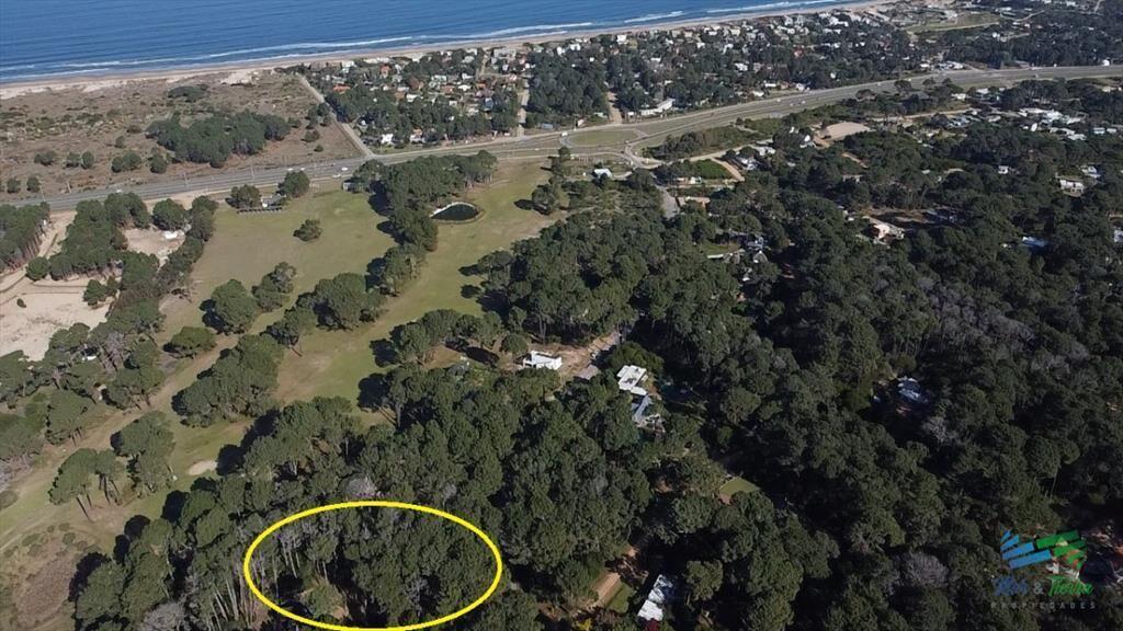 Venta de lote en club del lago con superficie de
