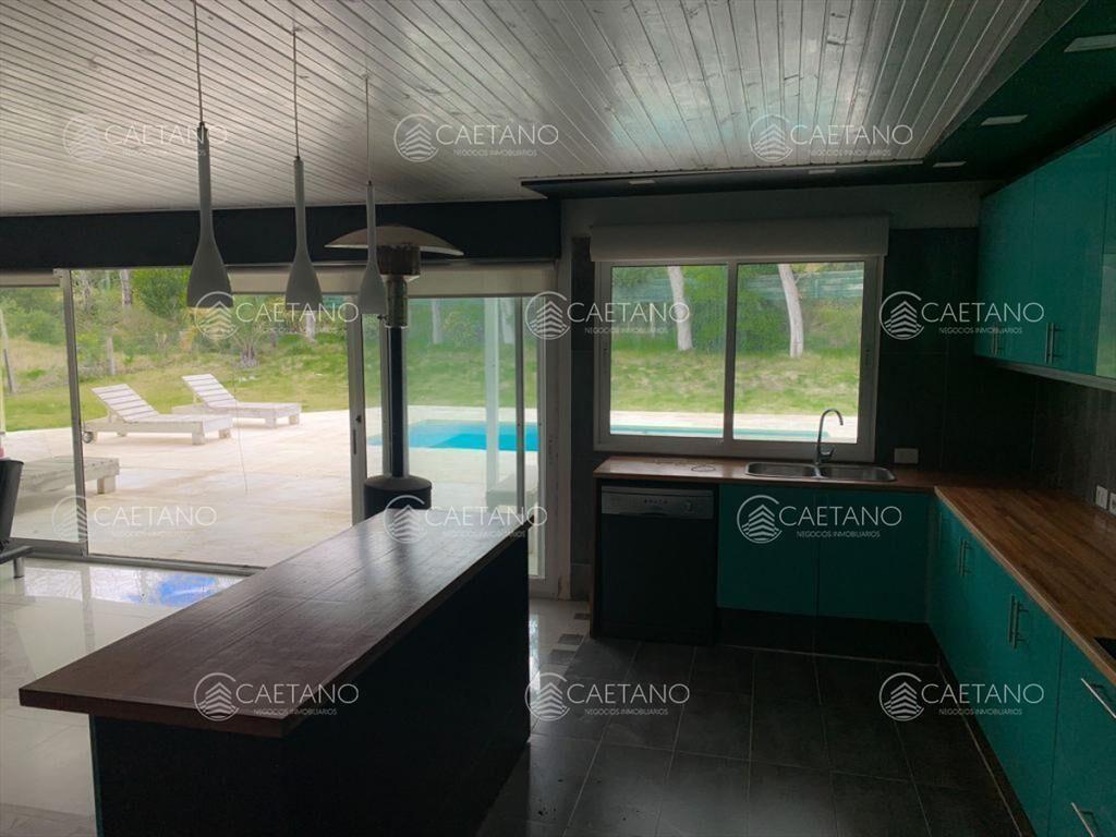 Venta casa 4 dormitorios en Punta Ballena