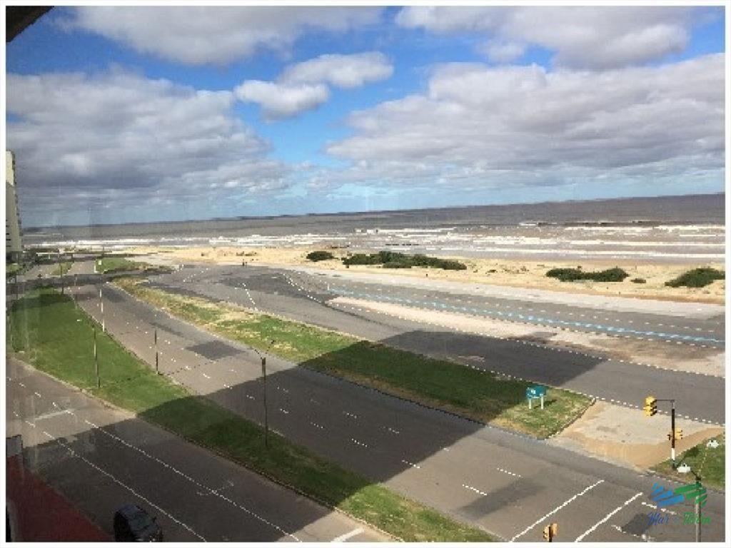 Apartamento en venta sobre Rbla., muy linda Punta