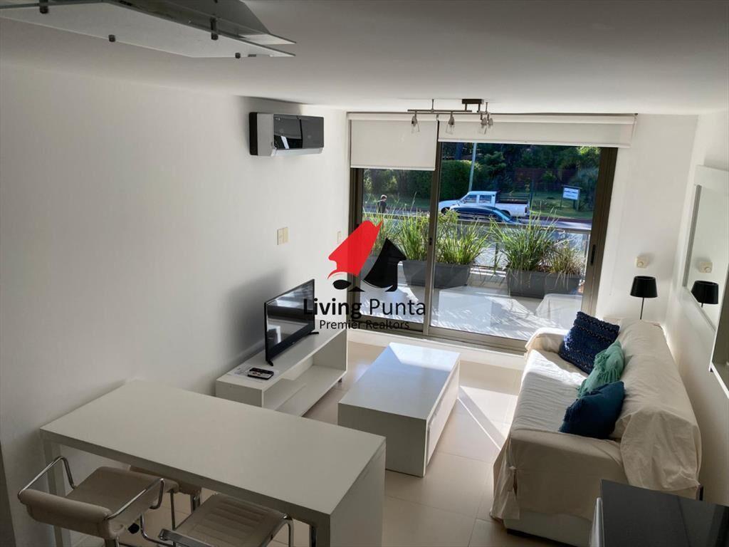 Apartamento con parrillero propio en venta en del